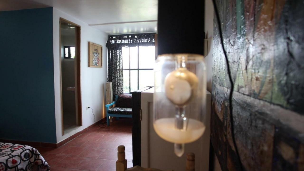 Hostal El Cascabel Cholula Esterno foto
